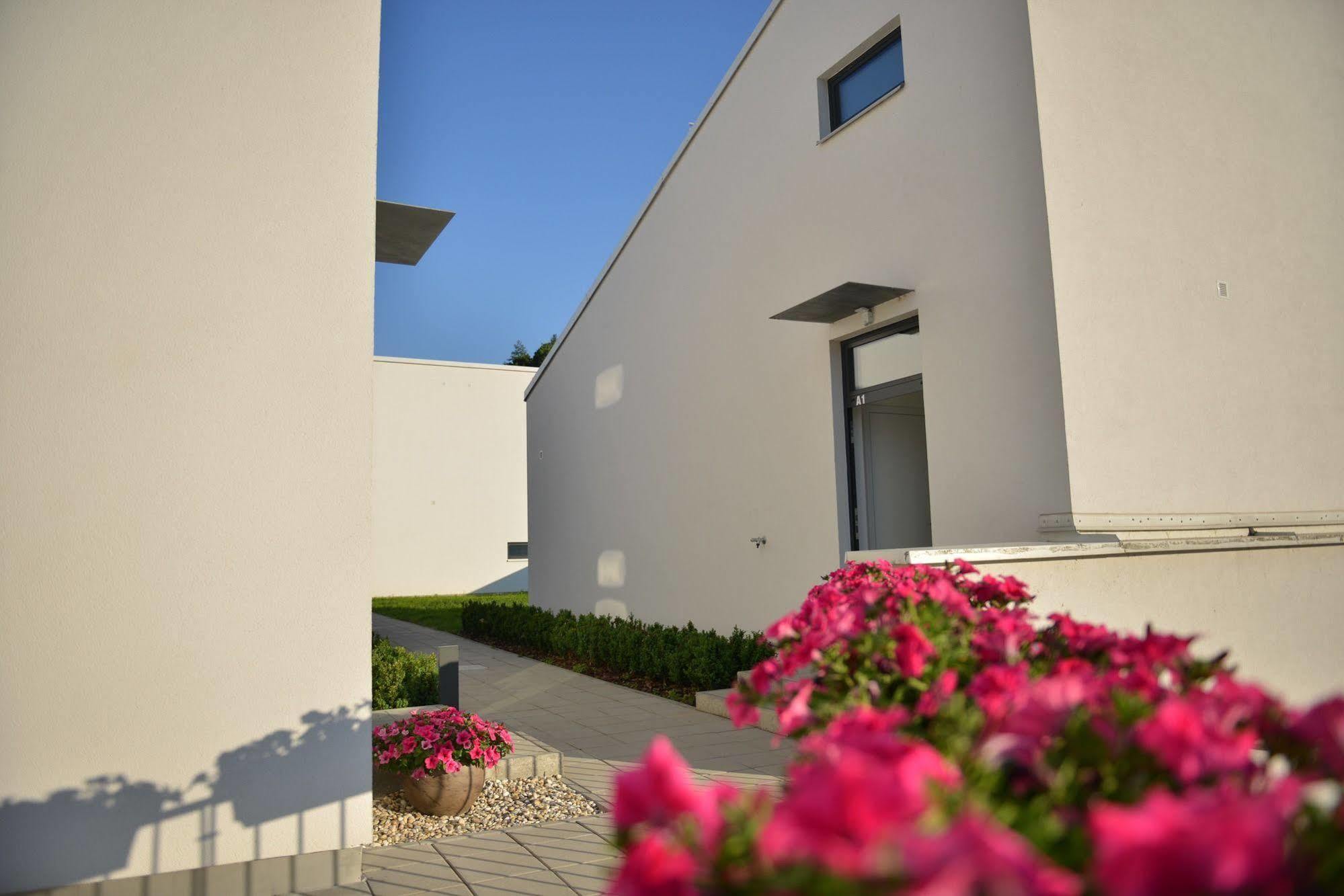 Apartmany Eden - Rezidence Luhačovice エクステリア 写真