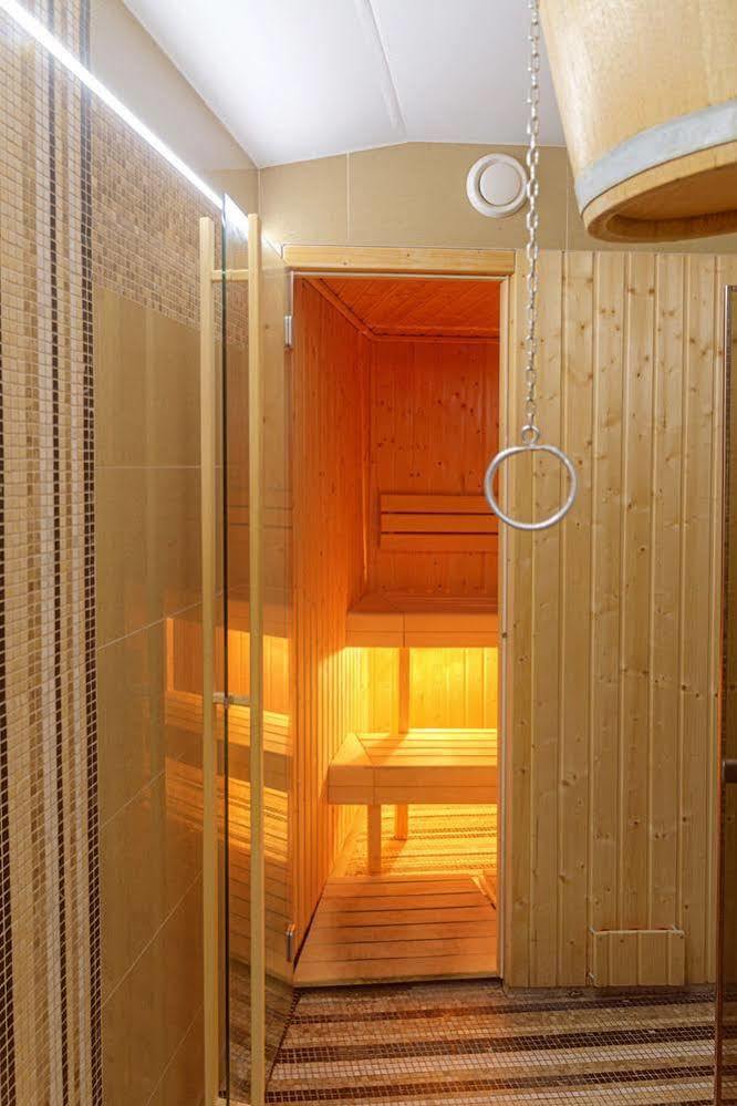 Apartmany Eden - Rezidence Luhačovice エクステリア 写真