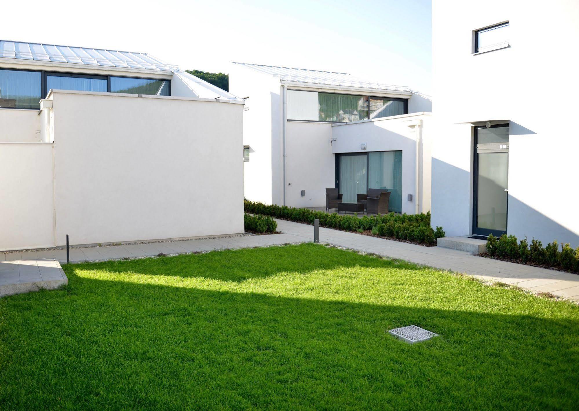 Apartmany Eden - Rezidence Luhačovice エクステリア 写真